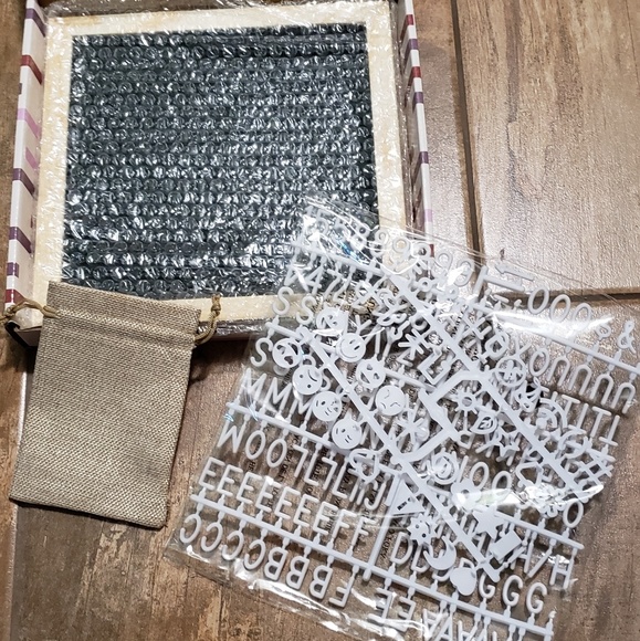 XO, Sienna Felt Message Board - Picture 3 of 3